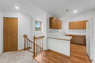 1953 N Coldspring Rd, Arlington Heights, IL 60004 - Photo 7