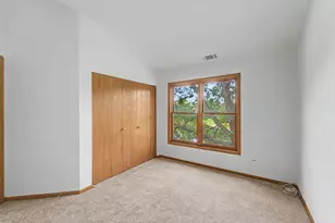 1953 N Coldspring Rd, Arlington Heights, IL 60004 - Photo 19