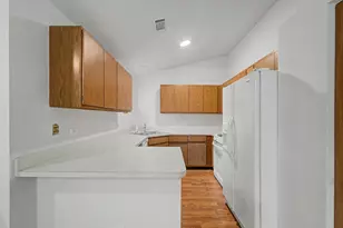 1953 N Coldspring Rd, Arlington Heights, IL 60004 - Photo 13