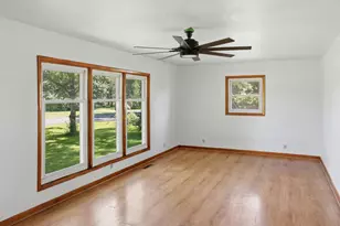 30399 Prairie St, Rock Falls, IL 61071 - Photo 3