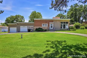 2923 Shorewood Dr, McHenry, IL 60050 - Photo 1