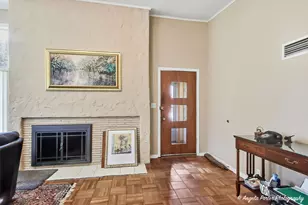 2923 Shorewood Dr, McHenry, IL 60050 - Photo 3
