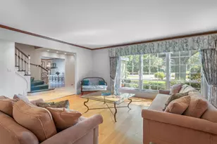 2724 Old Glenview Rd, Wilmette, IL 60091 - Photo 3
