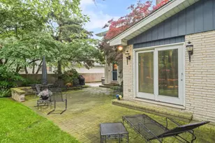 2724 Old Glenview Rd, Wilmette, IL 60091 - Photo 25