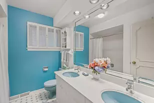2724 Old Glenview Rd, Wilmette, IL 60091 - Photo 21