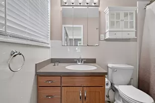 621 Hawthorne Ct, Carpentersville, IL 60110 - Photo 15