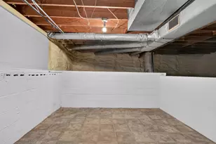 621 Hawthorne Ct, Carpentersville, IL 60110 - Photo 29