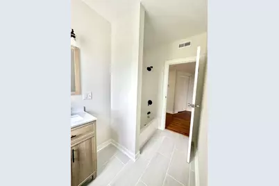 3701 W Division Street #2, Chicago, IL 60651 - Photo 13