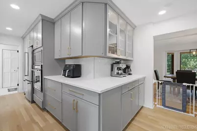 510 De Lasalle Avenue, Naperville, IL 60565 - Photo 15