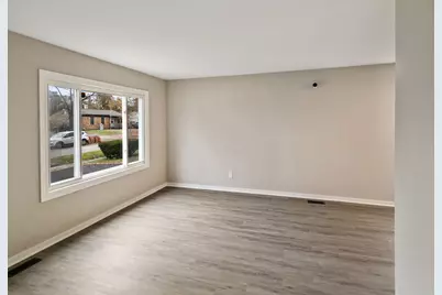 21704 Clyde Avenue, Sauk Village, IL 60411 - Photo 5