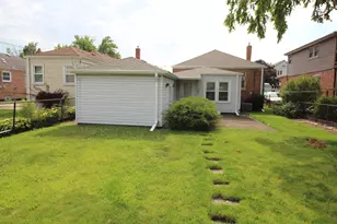 5615 S Nordica Ave, Chicago, IL 60638 - Photo 7