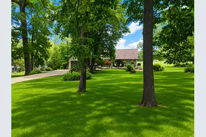 2579 W Fairgrounds Road, Freeport, IL 61032 - Photo 3