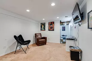 935 N Webster St, Naperville, IL 60563 - Photo 19