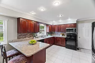 91 Kendal Rd, Elk Grove Village, IL 60007 - Photo 7