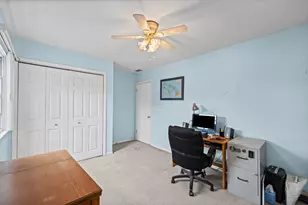 91 Kendal Rd, Elk Grove Village, IL 60007 - Photo 21