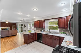 91 Kendal Rd, Elk Grove Village, IL 60007 - Photo 5