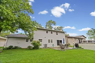 91 Kendal Rd, Elk Grove Village, IL 60007 - Photo 23