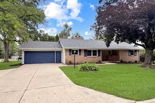 1734 W Stephenson St, Freeport, IL 61032 - Photo 3