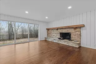 1305 Warwick Ct, Deerfield, IL 60015 - Photo 7