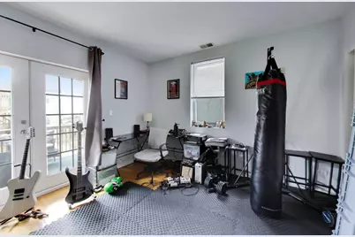 2779 W Henry Court, Chicago, IL 60647 - Photo 9