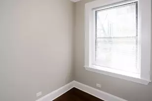 817 W Lakeside Pl, Chicago, IL 60640 - Photo 13
