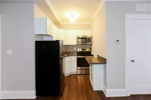 817 W Lakeside Pl, Chicago, IL 60640 - Photo 3