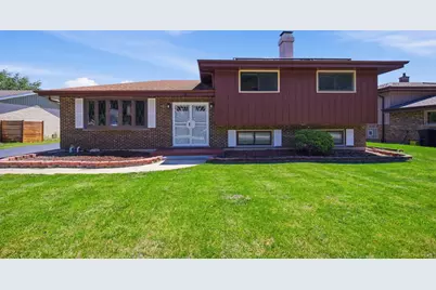191 Montclare Lane, Wood Dale, IL 60191 - Photo 1