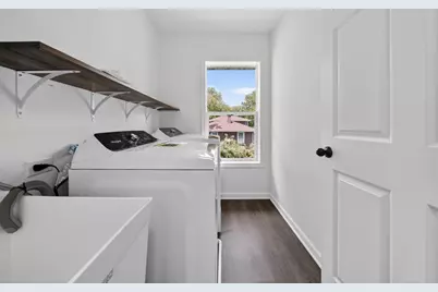 172 E Lakeview Avenue, Round Lake Beach, IL 60073 - Photo 21
