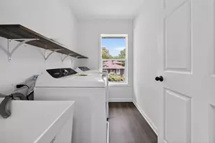 172 E Lakeview Ave, Round Lake Beach, IL 60073 - Photo 21