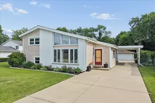 3425 Harris Dr, Northbrook, IL 60062 - Photo 1