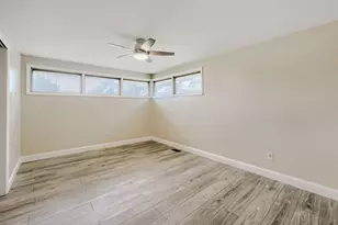 621 W Slocum Lake Rd, Wauconda, IL 60084 - Photo 13