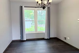 940 French Dr, Mundelein, IL 60060 - Photo 11