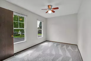 940 French Dr, Mundelein, IL 60060 - Photo 35