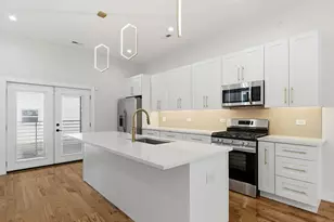 616 N Avers Ave, Chicago, IL 60624 - Photo 17