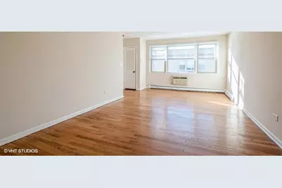 2001 W Touhy Avenue #301, Chicago, IL 60645 - Photo 3