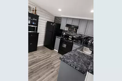 300 E Spencer Street #10, Dwight, IL 60420 - Photo 3