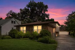 653 Jefferson St, Crete, IL 60417 - Photo 1