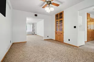 201 E Ririe Pl, Flanagan, IL 61740 - Photo 7