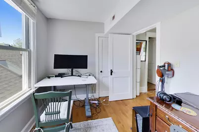 2102 W Belle Plaine Avenue, Chicago, IL 60618 - Photo 45