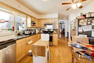 2102 W Belle Plaine Avenue, Chicago, IL 60618 - Photo 11