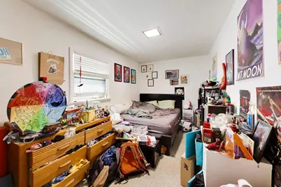2102 W Belle Plaine Avenue, Chicago, IL 60618 - Photo 13