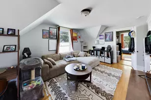 2102 W Belle Plaine Ave, Chicago, IL 60618 - Photo 37