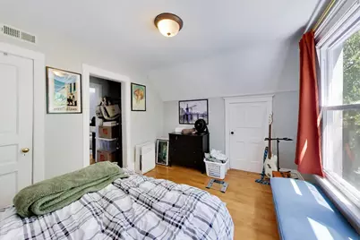 2102 W Belle Plaine Avenue, Chicago, IL 60618 - Photo 43