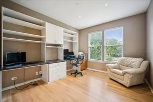 2 Springbrook Ct, Streamwood, IL 60107 - Photo 5