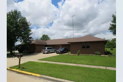 301-303 Carriage Drive, Morris, IL 60450 - Photo 9