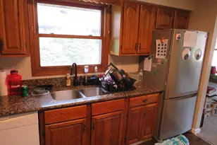 301-303 Carriage Dr, Morris, IL 60450 - Photo 11