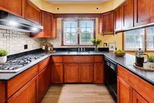 23W019 Sidney Ave, Glen Ellyn, IL 60137 - Photo 7