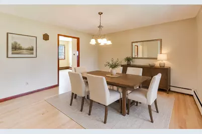 23W019 Sidney Avenue, Glen Ellyn, IL 60137 - Photo 5