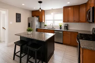 5600 S Natoma Ave, Chicago, IL 60638 - Photo 3