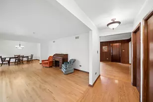 336 79th Ave, Willowbrook, IL 60527 - Photo 3